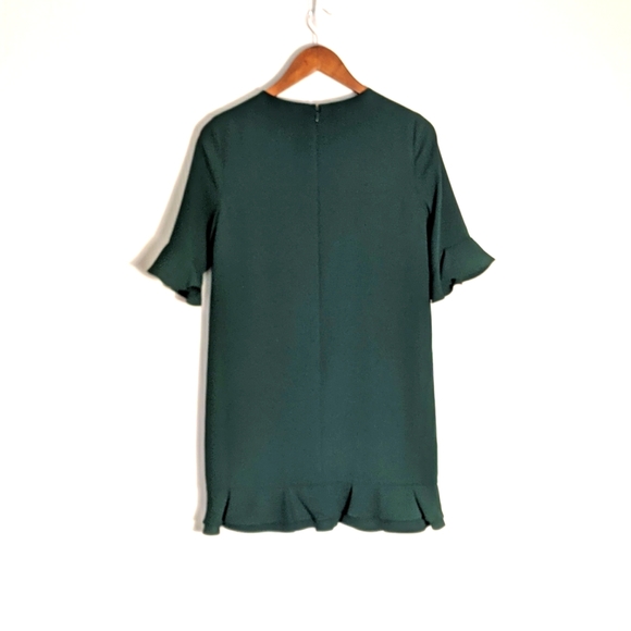 Cece by Cynthia Steffe Flared Sleeve Ruffle Hem 2P - Picture 2 of 8